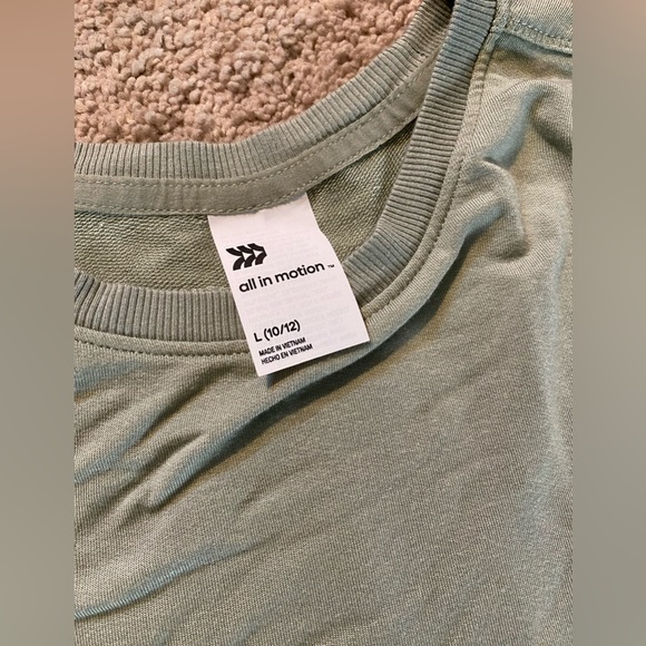 All in motion sweatshirt size L10-12 - Picture 3 of 3